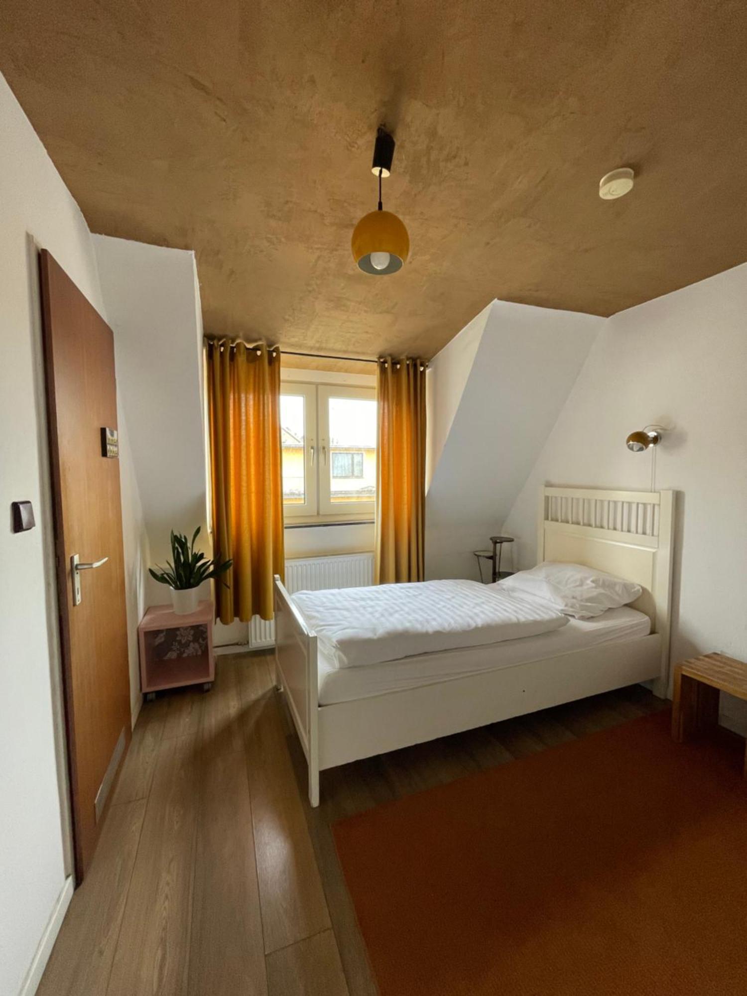 Weltempfaenger Backpacker * Cologne